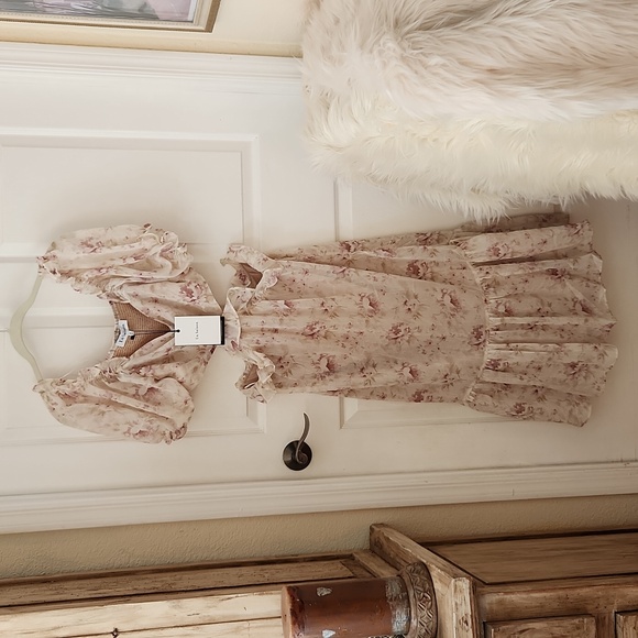 En Saison Floral Kika Cut Out Midi Dress sz Med - Picture 1 of 9